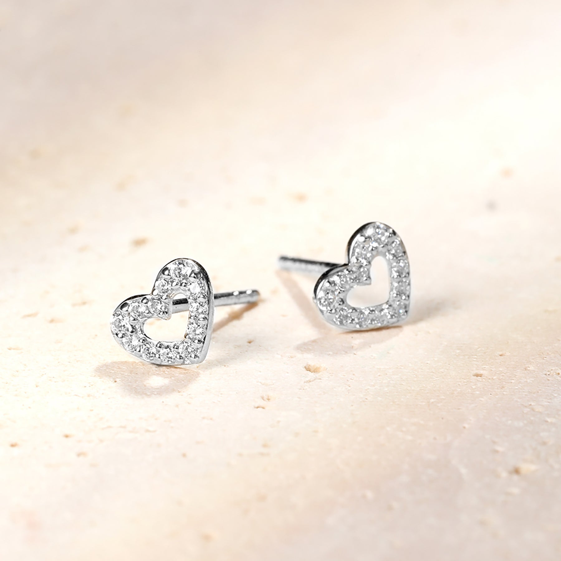 Amore Stud Earrings 14K Gold