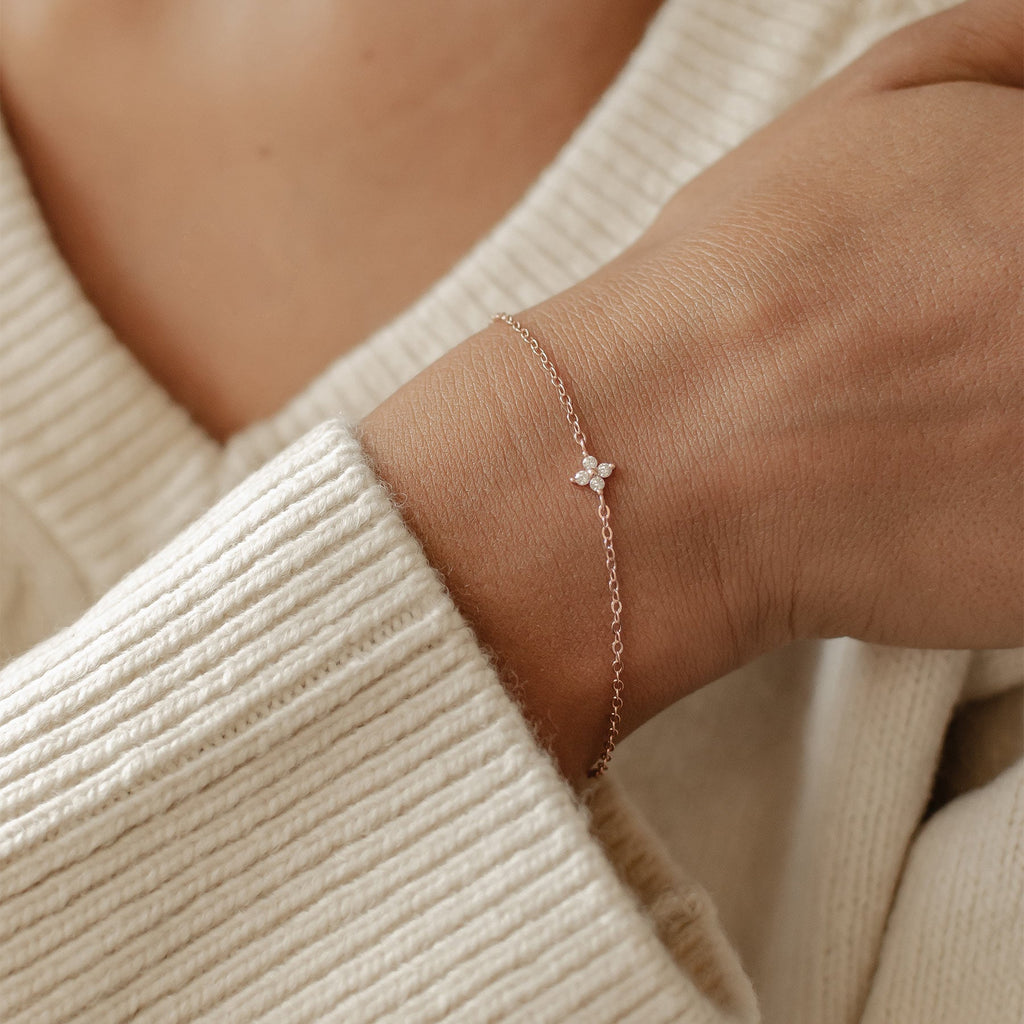 Daisy Pendant Chain Bracelet Sterling Silver Gold