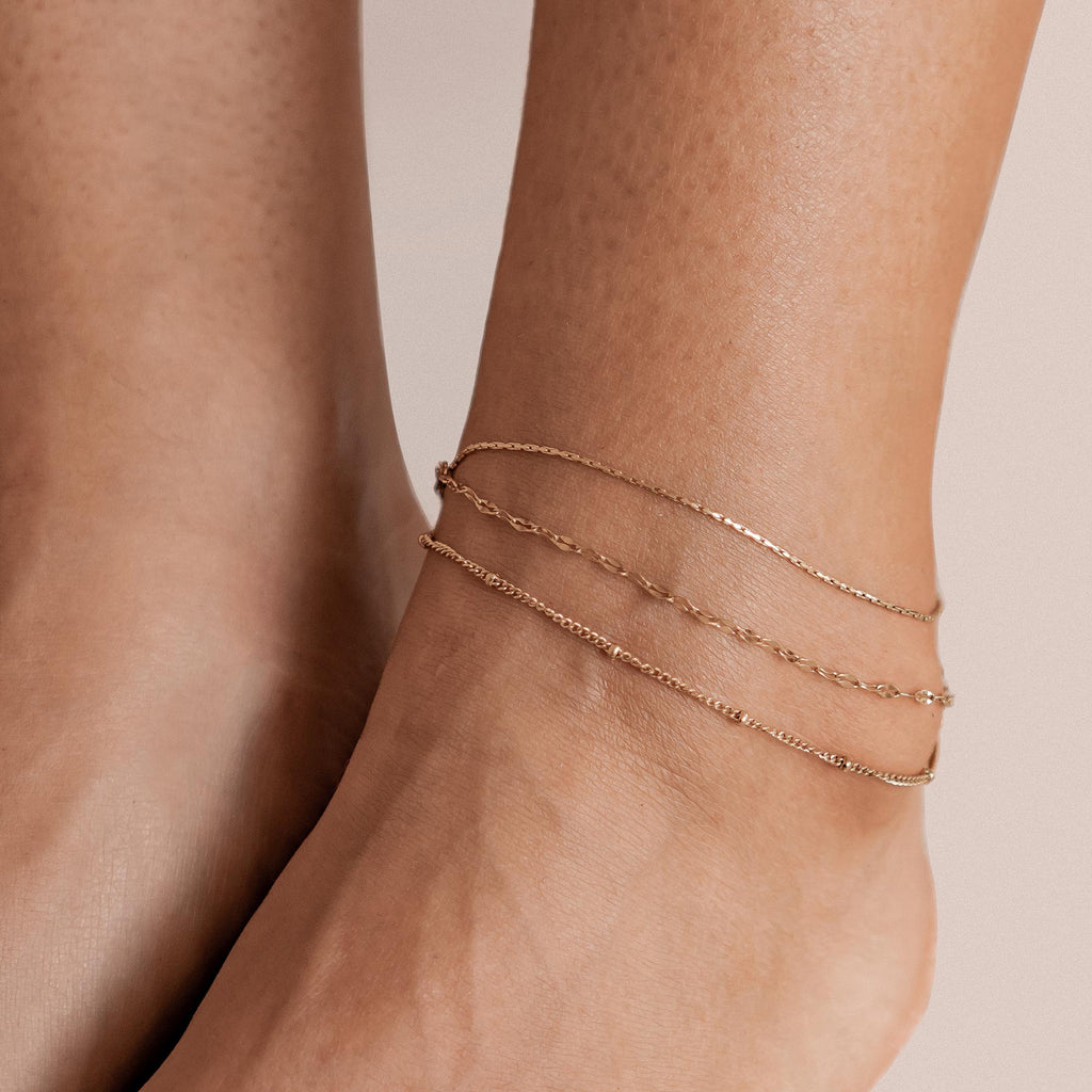 Delicate Trio Chain Anklet – Waterproof